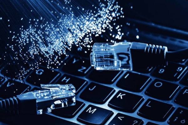 光？？？？？榈淖槌